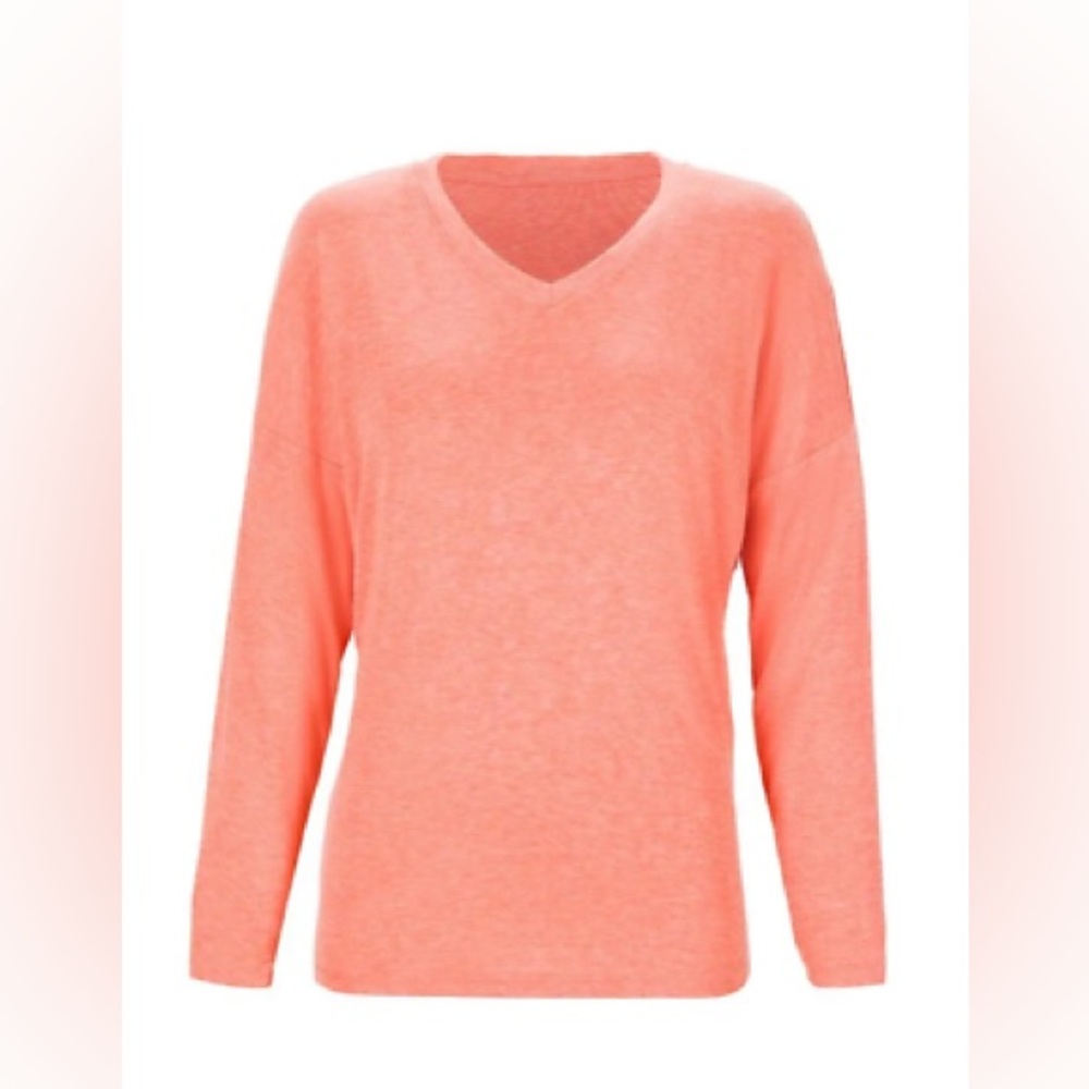 CAbi 6121 Serenity Tee Womens Size Small Cantaloupe Long Sleeve V Neck Solid